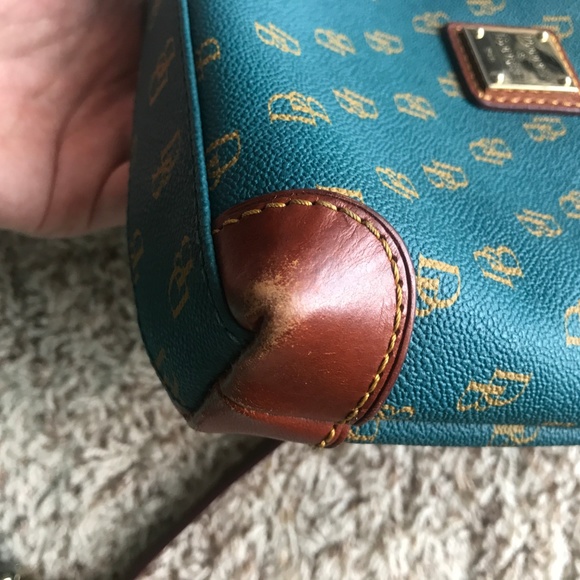 Teal Dooney & Bourke Crossbody Leather Purse - Picture 8 of 8